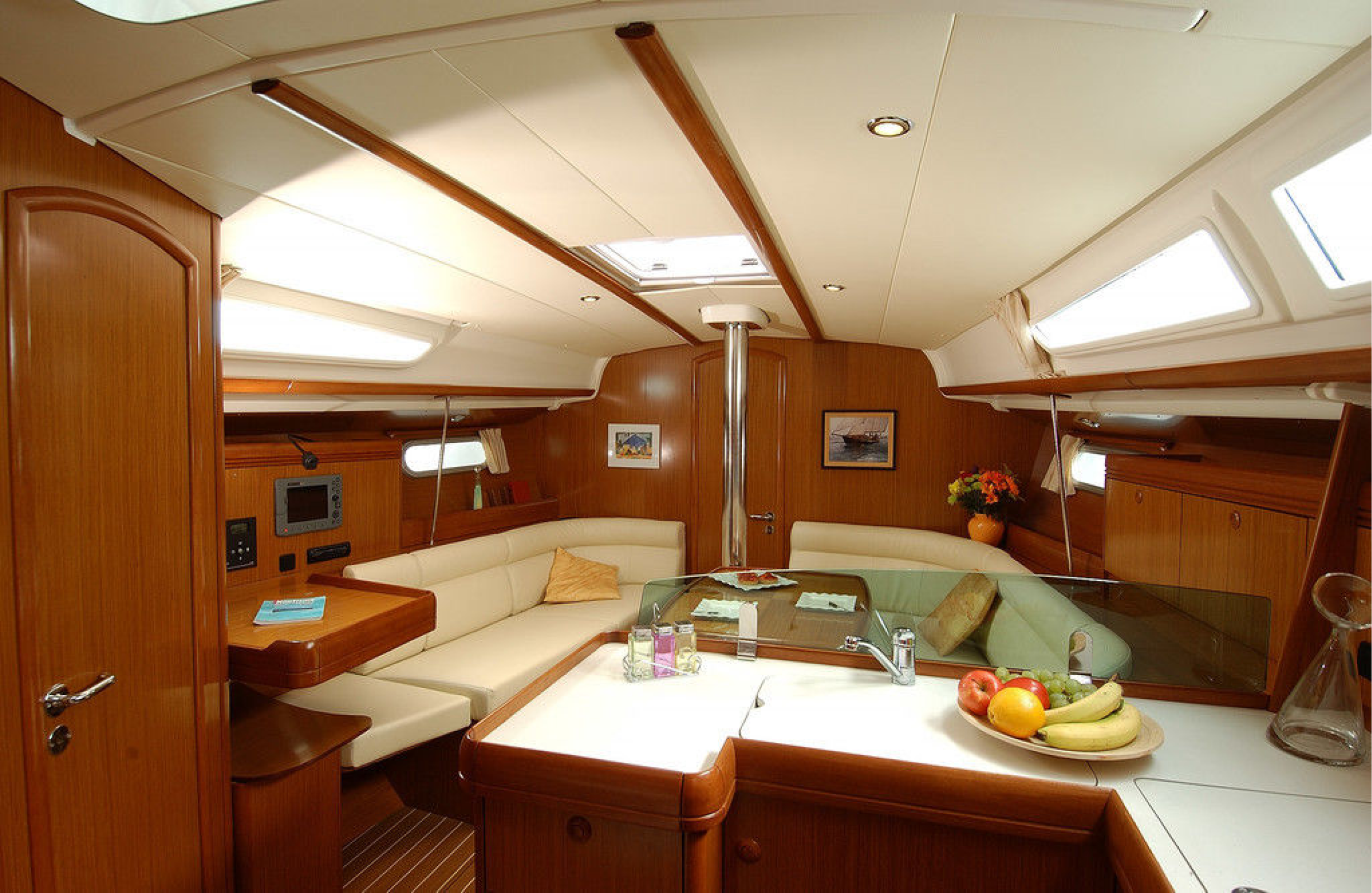 Monohull Living Area